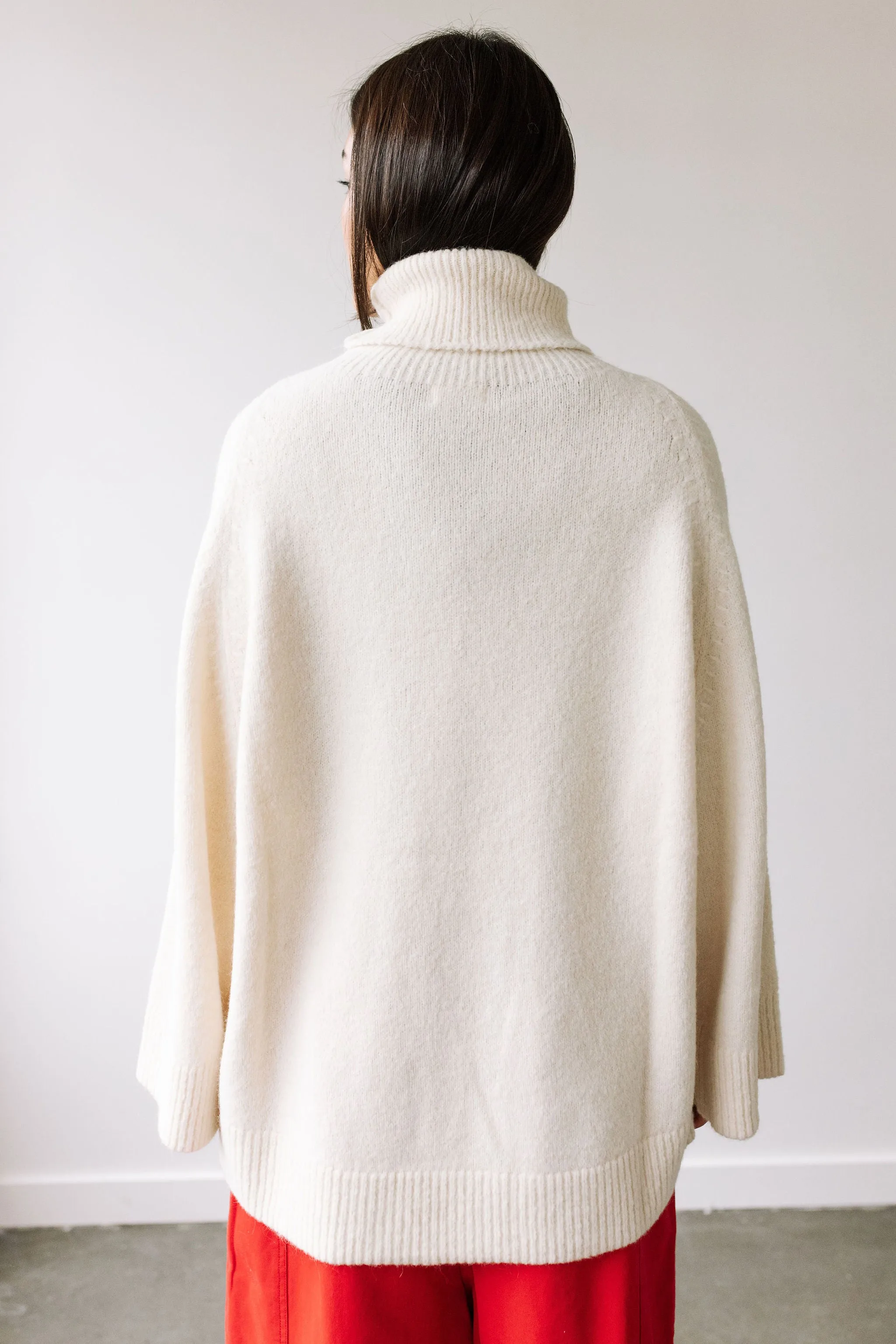 Alpaca and Wool Blend Sweater (Ecru)